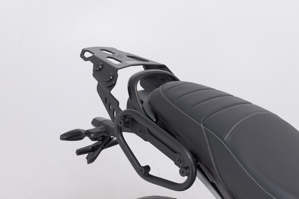 STELAŻ STREET-RACK POD PŁYTĘ MONTAŻOWĄ KUFRA SW-MOTECH TRIUMPH SPEED 400/SCRAMBLER 400X (23-) BLACK