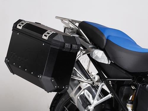 ZESTAW ADAPTERÓW NA ORYGINALNE STELAŻE BOCZNE SW-MOTECH BMW R1200GS/R1200/F880GS LC ADV NA KUFRY TRA