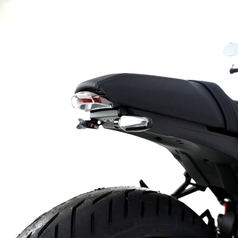 MOCOWANIE TABLICY REJESTRACYJNEJ RG RACING BMW R12 NINET 24- NOT FOR US-SPEC BIKES