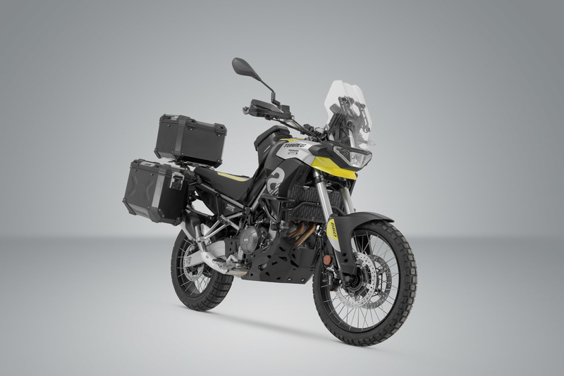 ZESTAW ZABEZPIECZAJĄCY MOTOCYKL ADVENTURE SW-MOTECH APRILIA TUAREG 660 (21-24)