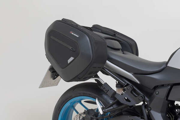 ZESTAW SAKW PRO BLAZE H I STELAŻY SW-MOTECH YAMAHA MT-07 (24-) BLACK