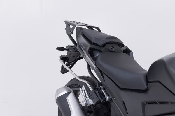 STELAŻ STREET-RACK POD PŁYTĘ MONTAŻOWĄ KUFRA SW-MOTECH HONDA CB500 HORNET (23-), CBR500R (23-) BLACK