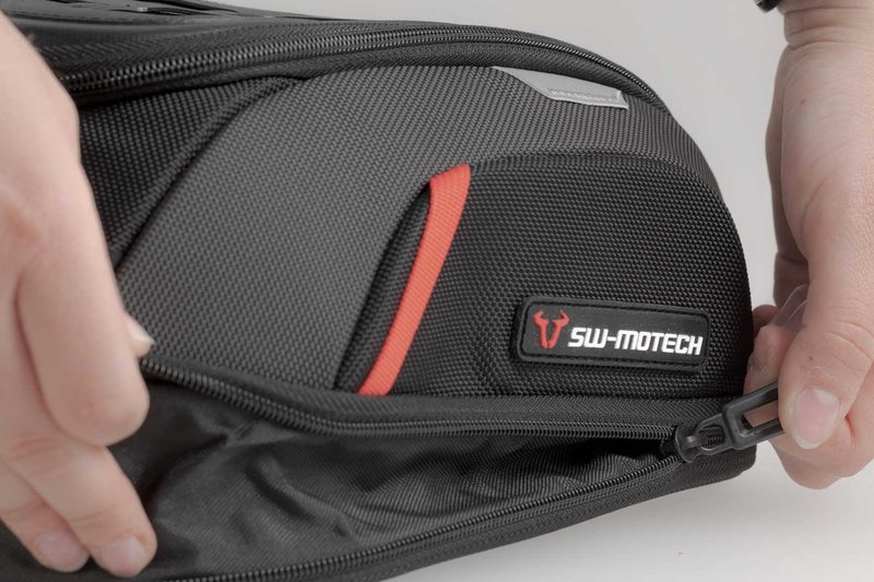 TORBA NA ZBIORNIK TANKBAG SW-MOTECH PRO DAYPACK MOCOWANIE NA MAGNES BLACK GREY 6-9L