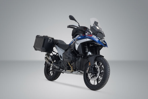 ZESTAW KUFRÓW BOCZNYCH TRAX ADV I STELAŻY SW-MOTECH BMW R 1300 GS (23-) BLACK 37/37L