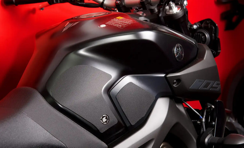 NAKLEJKA NA BAK TANKPAD ANTYPOŚLIZGOWY RG RACING EAZI-GRIP YAMAHA MT-09 BLACK 13-20 - PRO