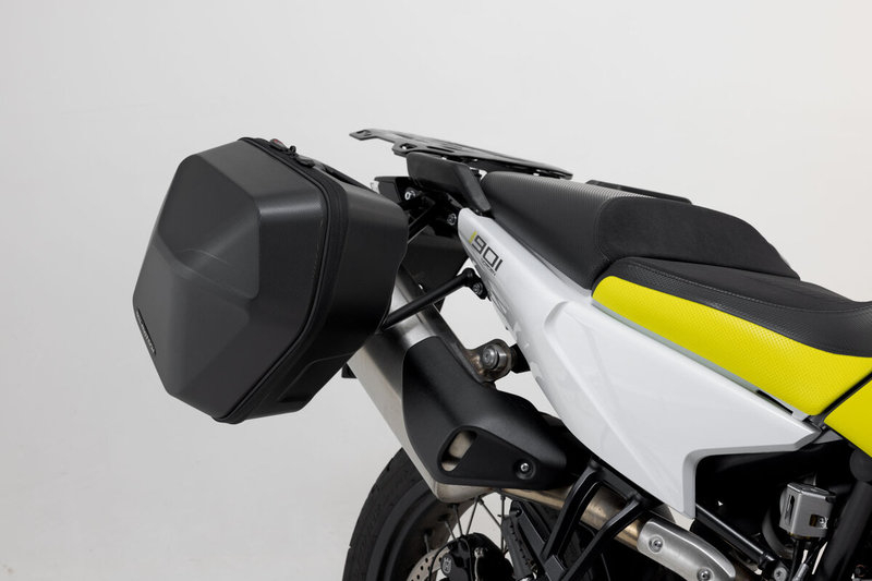 ZESTAW SAKW PRO BLAZE I STELAŻY SW-MOTECH YAMAHA YZF-R7 (21-) BLACK