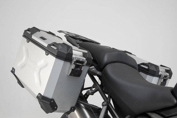 ZESTAW KUFRÓW BOCZNYCH SW-MOTECH DUSC TRIUMPH TIGER 1200/EXPLOR (11-) 33/33L BLACK