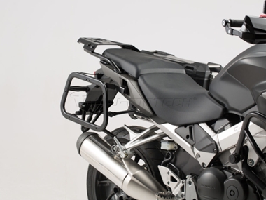 ZESTAW KUFRÓW BOCZNYCH TRAX ADV I STELAŻY SW-MOTECH HONDA VFR800X CROSSRUNNER (15-) BLACK 37/37L