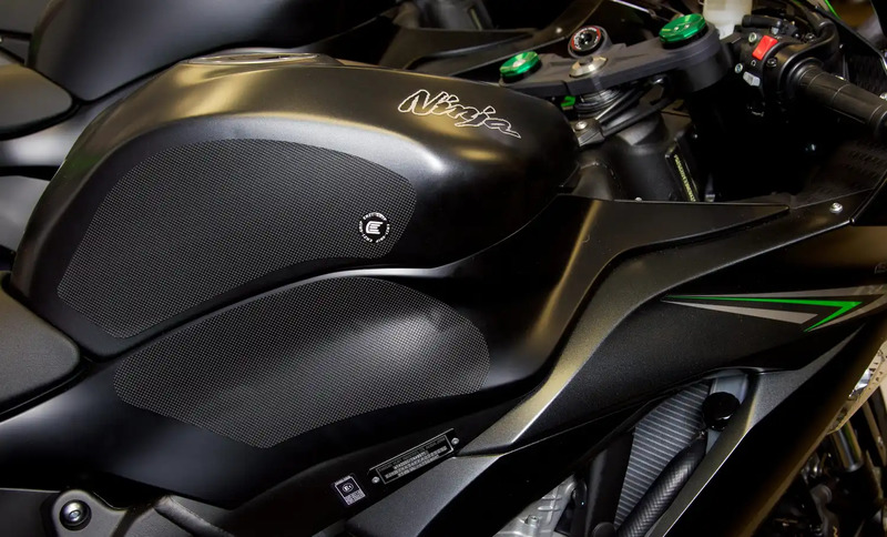 NAKLEJKA NA BAK TANKPAD ANTYPOŚLIZGOWY RG RACING EAZI-GRIP KAWASAKI ZX6R(636) 13-16 - PRO