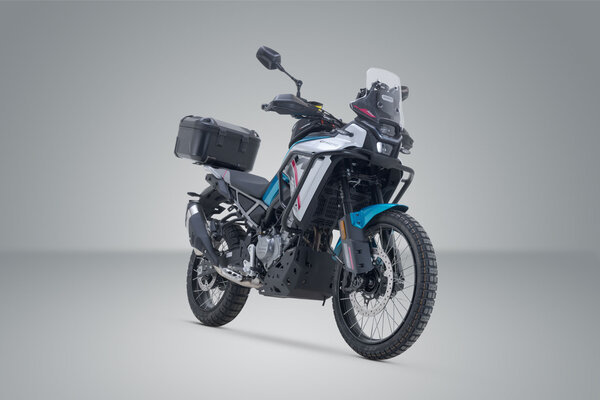 ZESTAW KUFRA CENTRALNEGO SW-MOTECH DUSC L 41 L. CFMOTO 450MT (23-)/ 800 MT-X (24-) BLACK
