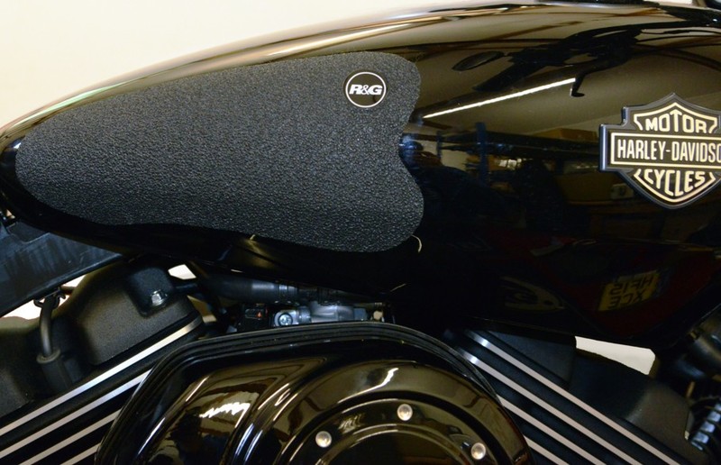 NAKLEJKA NA BAK TANKPAD ANTYPOŚLIZGOWY 2 CZĘŚCI RG RACING HARLEY-DAVIDSON STREET 500/750 BLACK