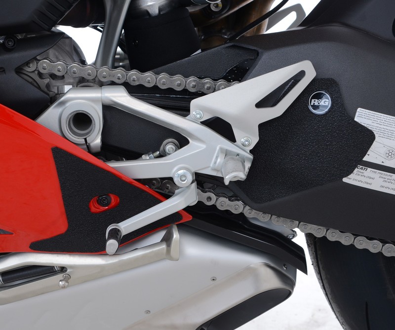 OSŁONA WAHACZA RG RACING DUCATI PANIGALE V4(S) 18-/V4R 19-, 3 CZĘŚCI BLACK
