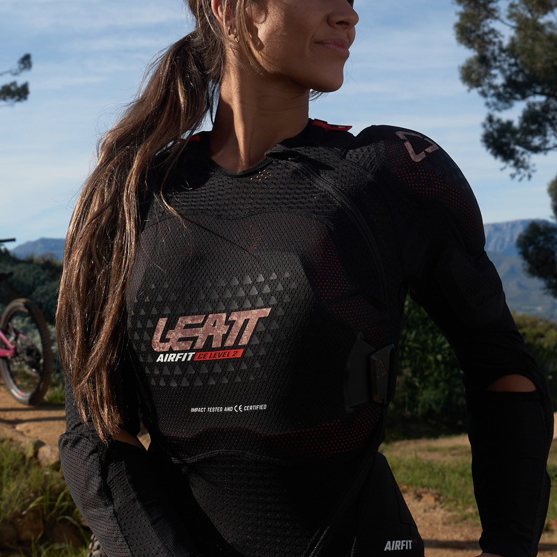 KOSZULKA Z OCHRANIACZAMI LEATT 3DF AIRFIT EVO BLACK (160-172CM)