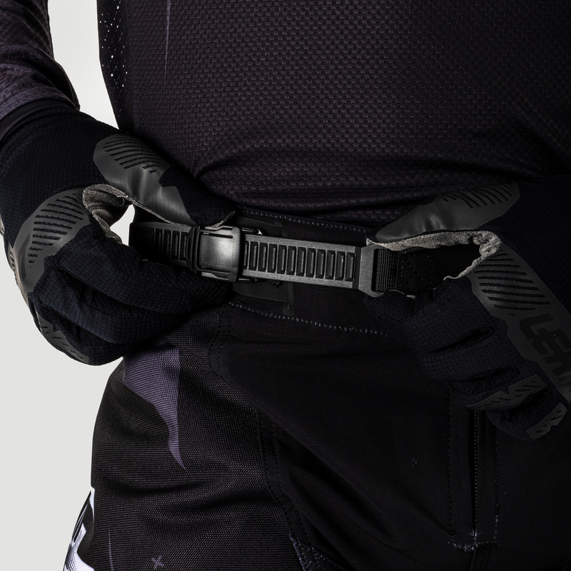 SPODNIE OFFROADOWE LEATT MOTO 4.5 STEALTH STEALTH