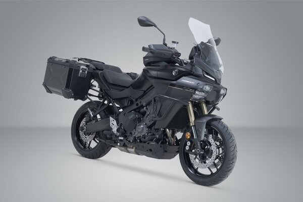 ZESTAW KUFRA CENTRALNEGO TRAX ADV SW-MOTECH 45/45 L. YAMAHA TRACER 9/GT/GT+ (24-) BLACK