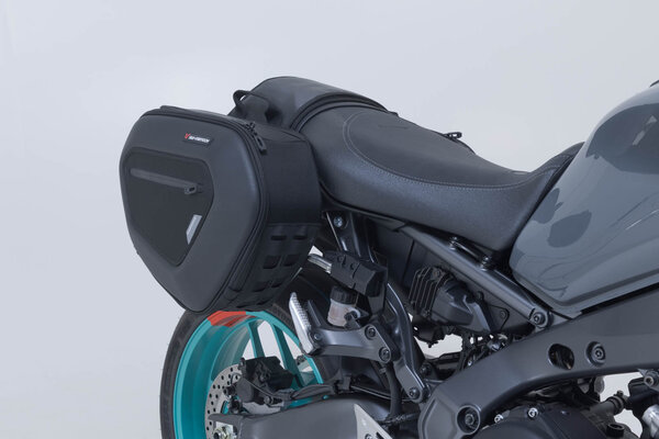 ZESTAW SAKW PRO BLAZE I STELAŻY SW-MOTECH YAMAHA MT09/MT09 SP (20-) BLACK