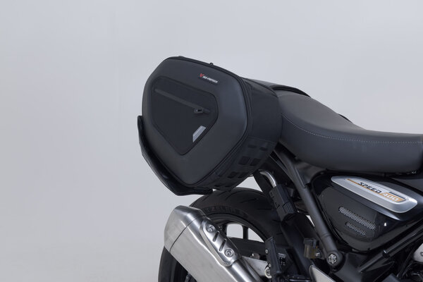 ZESTAW SAKW PRO BLAZE H I STELAŻY SW-MOTECH TRIUMPH SPEED 400 / SCRAMBLER 400 X (23-) BLACK