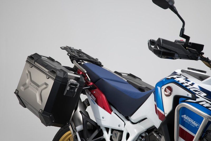 ZESTAW KUFRÓW BOCZNYCH TRAX ADV I STELAŻY SW-MOTECH CRF1000L/ADV SPORTS (18-) BLACK 45/37L