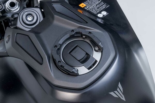 UCHWYT MOCUJĄCY TANKRING PRO SW-MOTECH YAMAHA MT-09 (23-) BLACK