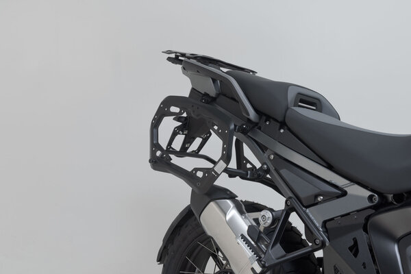 ZESTAW KUFRÓW BOCZNYCH AERO ABS I STELAŻY SW-MOTECH BMW R 1300 GS ADVENTURE (24-) 2X25L