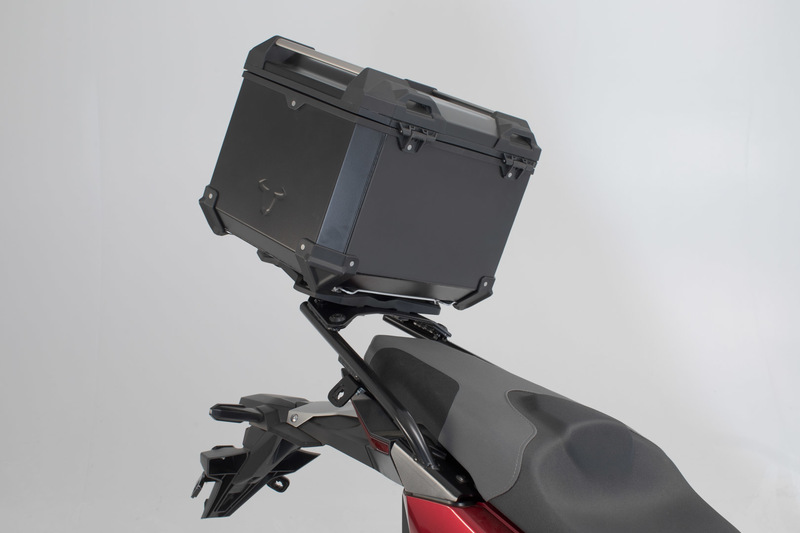 ZESTAW KUFRA CENTRALNEGO TRAX ADV SW-MOTECH HONDA X-ADV (20-) BLACK