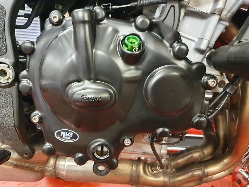 OSŁONA SILNIKA RG RACING KAWASAKI ZX-25R 20-, PRAWA STRONA OSŁONA SPRZĘGŁA BLACK