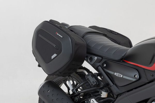 ZESTAW SAKW PRO BLAZE H I STELAŻY SW-MOTECH YAMAHA XSR 125 (21-) BLACK