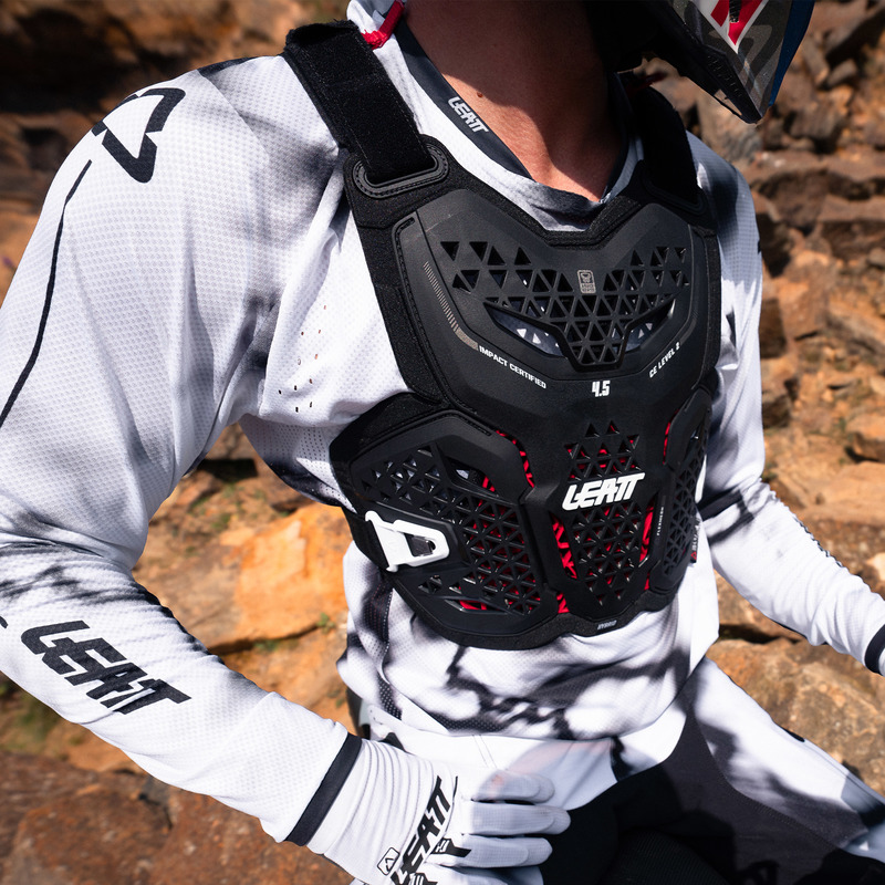 BUZER LEATT 4.5 HYBRID BLACK (160-172CM)
