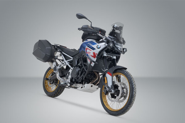 ZESTAW KUFRÓW BOCZNYCH AERO ABS I STELAŻY SW-MOTECH BMW F 900 GS (23-) 2X25L