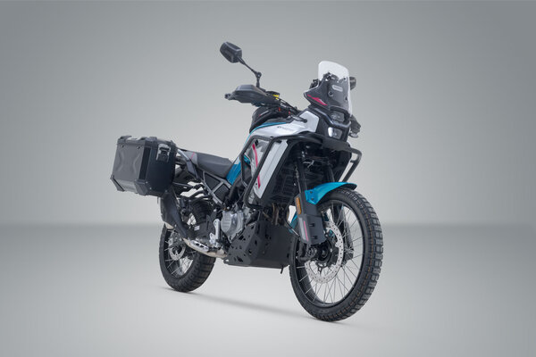 ZESTAW KUFRÓW BOCZNYCH TRAX ADV I STELAŻY SW-MOTECH CFMOTO 450MT (23-) BLACK 45/37L
