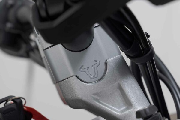 ZESTAW PODWYŻSZAJĄCY KIEROWNICĘ SW-MOTECH 30MM TRIUMPH TIGER 900 GT/RALLY PRO SILVER