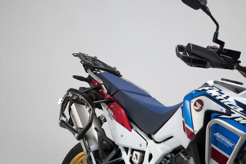 ZESTAW KUFRÓW BOCZNYCH TRAX ADV I STELAŻY SW-MOTECH CRF1000L/ADV SPORTS (18-) SILVER 45/37L