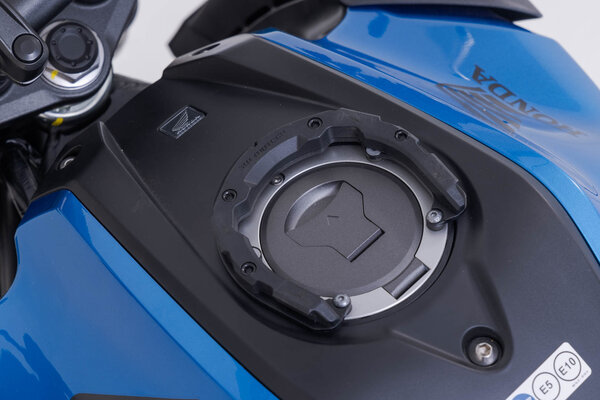 UCHWYT MOCUJĄCY TANKRING PRO SW-MOTECH HONDA CB125R BLACK
