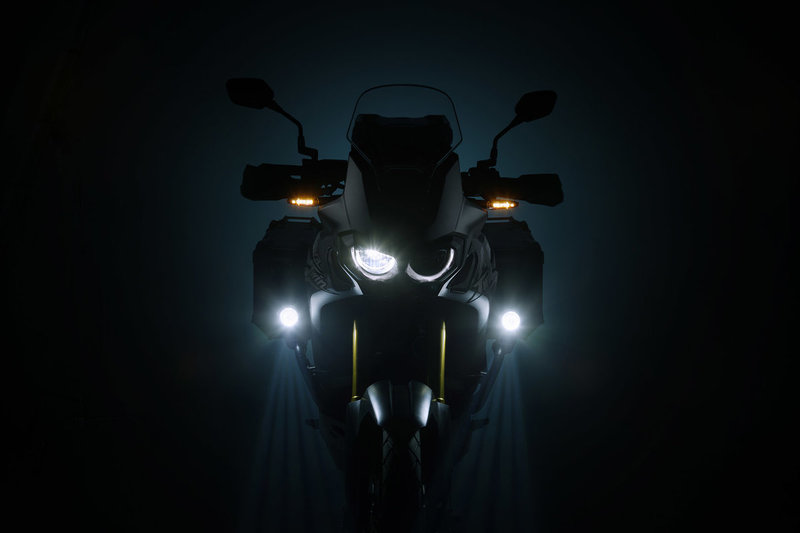 ZESTAW ŚWIATEŁ DROGOWYCH EVO SW-MOTECH BMW F 750/850 GS (17-) BLACK