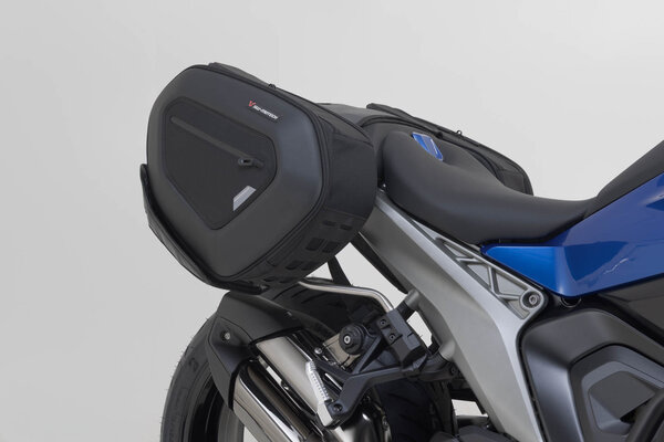 ZESTAW SAKW PRO BLAZE H I STELAŻY SW-MOTECH BMW R 1300 R / R 1300 RS (25-) BLACK