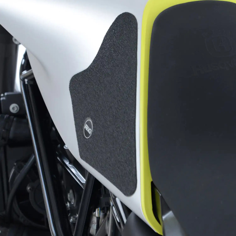 NAKLEJKA NA BAK TANKPAD ANTYPOŚLIZGOWY 2 CZĘŚCI RG RACING HUSQVARNA VITPILEN/SVARTPILEN 701 CLEAR
