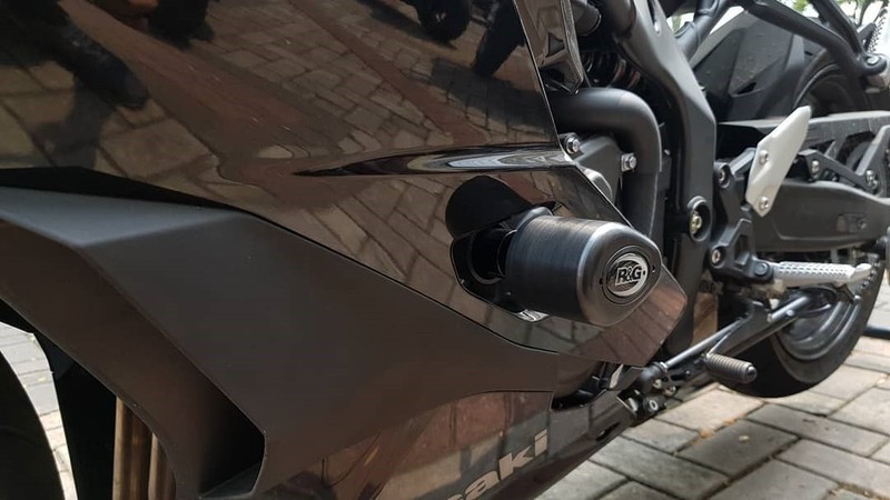 CRASHPADY AERO RG RACING KAWASAKI ZX-25R 20- BLACK