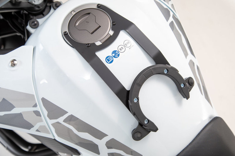 UCHWYT MOCUJĄCY TANKRING EVO SW-MOTECH HONDA CB500X (18-) BLACK