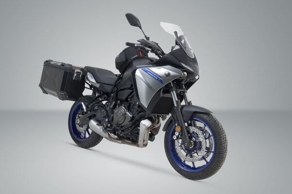 ZESTAW KUFRÓW BOCZNYCH TRAX ADV I STELAŻY SW-MOTECH YAMAHA MT-07 TRACER (16-) BLACK 45/45 L