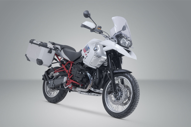 ZESTAW KUFRÓW TRAX ADV I STELAŻY SW-MOTECH BMW R 1200 GS (04-12) SILVER