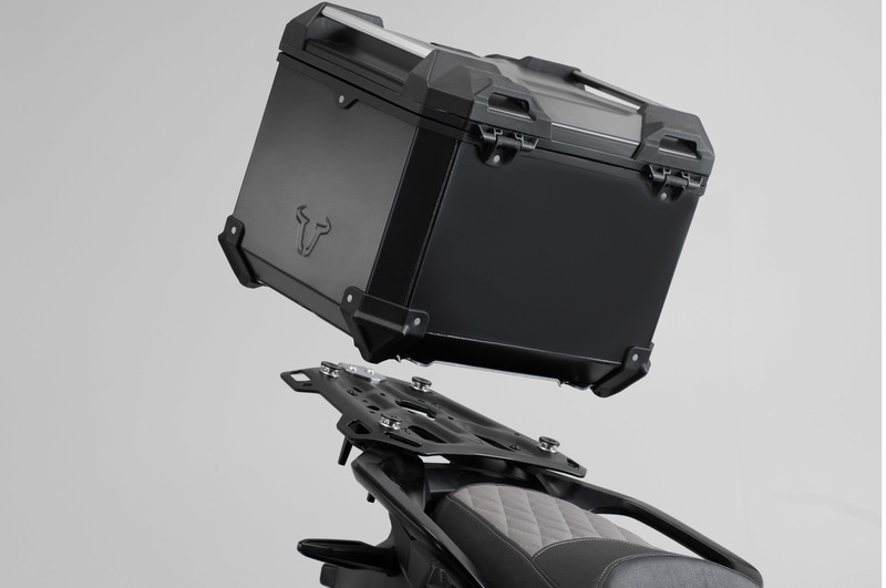 ZESTAW KUFRA CENTRALNEGO TRAX ADV SW-MOTECH F 750/850 GS (17-) STALOWY BAGAŻNIK BLACK