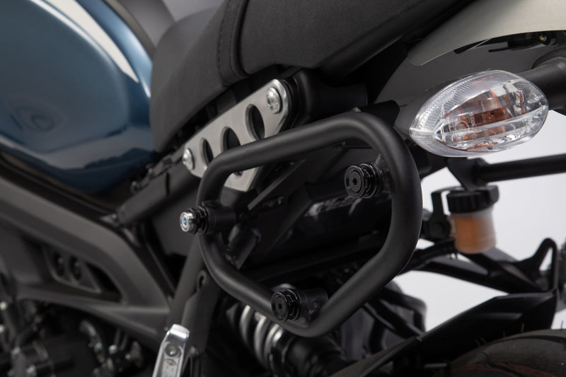 STELAŻ BOCZNY SLC LEWY SW-MOTECH YAMAHA XSR900 (15-21) / ABARTH (17-) BLACK