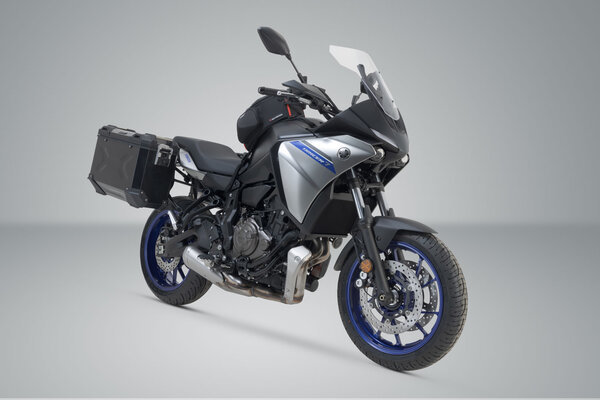 ZESTAW KUFRÓW BOCZNYCH TRAX ADV I STELAŻY SW-MOTECH YAMAHA MT-07 TRACER (16-) BLACK 37/37 L