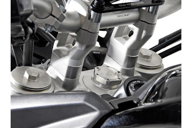 ZESTAW PODWYŻSZAJĄCY KIEROWNICĘ SW-MOTECH 20MM TRIUMPH TIGER TRIUMPH TIGER 800/ 900/ 1200 SILVER