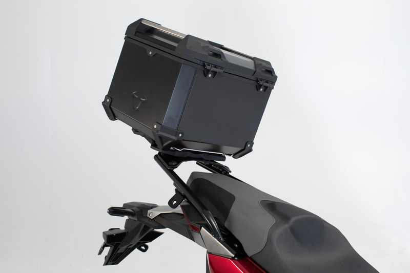 ZESTAW KUFRA CENTRALNEGO TRAX ADV SW-MOTECH KAWASAKI VERSYS 650 (14-) BLACK