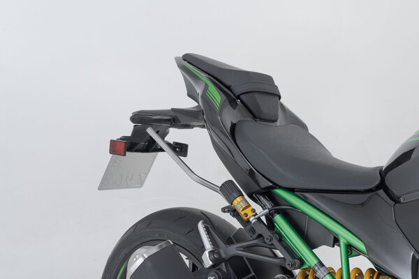 ZESTAW SAKW PRO BLAZE H I STELAŻY SW-MOTECH KAWASAKI Z900 SE (20-) BLACK