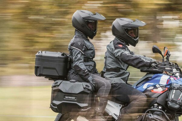 OPARCIE DLA PASAŻERA DUSC SW-MOTECH DUSC M/L BLACK