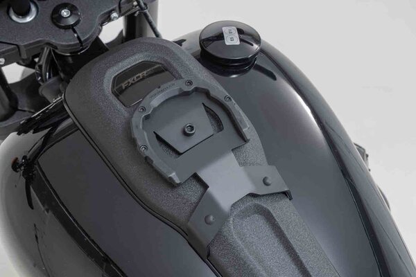 UCHWYT MOCUJĄCY TANKRING ION SW-MOTECH HARLEY-DAVIDSON LOW RIDER S (19-) BLACK