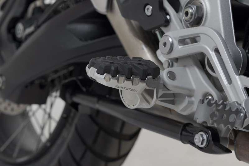 PODNÓŻKI EVO SW-MOTECH TRIUMPH TIGER 1200 MODELS (22-) BLACK