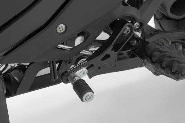 DŹWIGNIA ZMIANY BIEGÓW SW-MOTECH BMW R 1300 GS (23-) BLACK SILVER